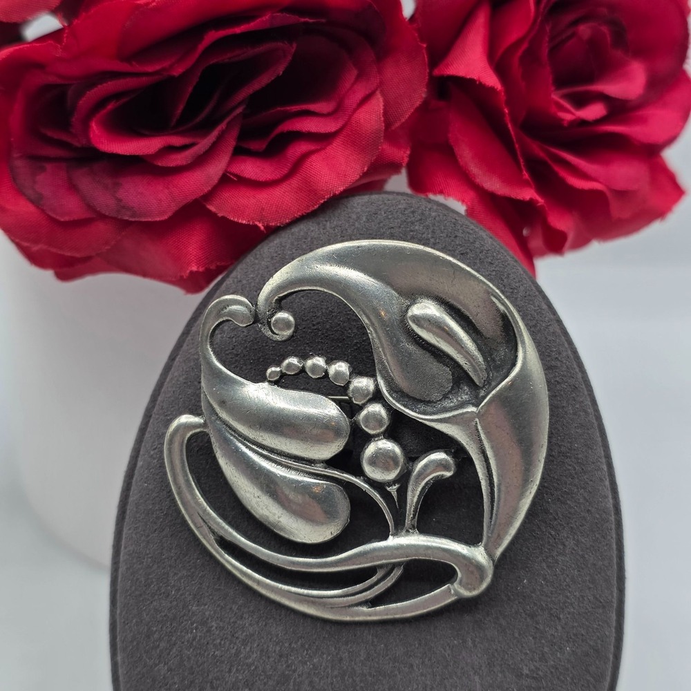 The E Pewter 1990 Floral Lily Brooch Pin Art Nouveau‎ Fine Pewter USA Signed
